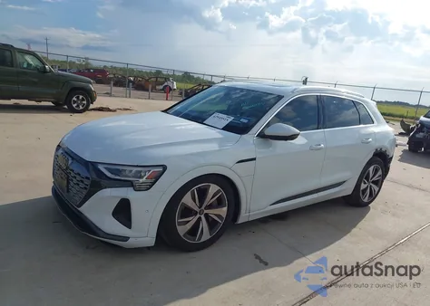2024 Audi Q8 E-Tron Premium Plus Quattro z USA, uszkodzony, nr VIN WA15AAGE0RB030430